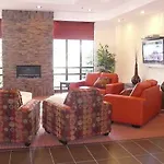 Niagara Plaza Hotel By Fairbridge